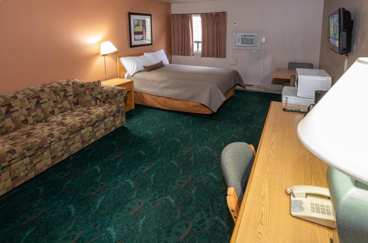 Keystone Motor Inn Брендон Екстер'єр фото