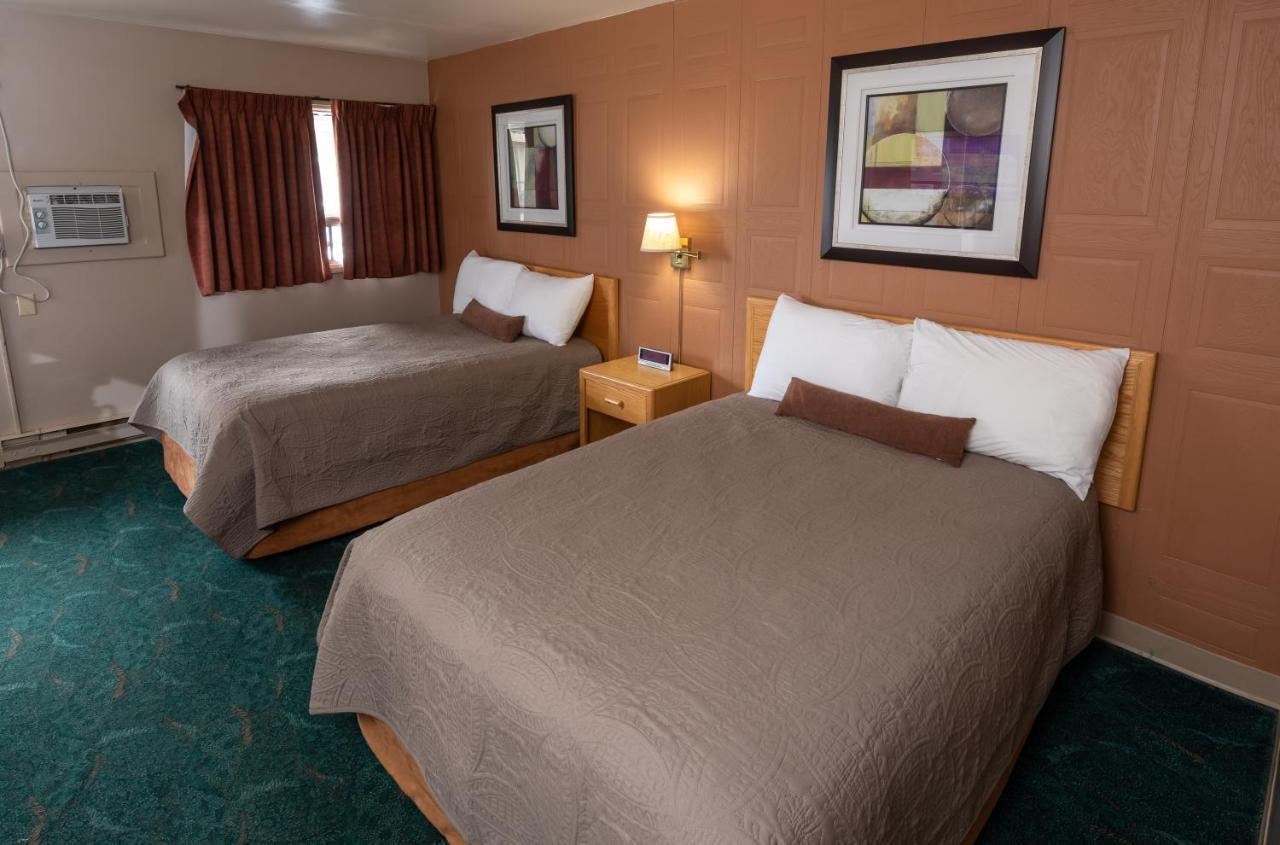 Keystone Motor Inn Брендон Екстер'єр фото