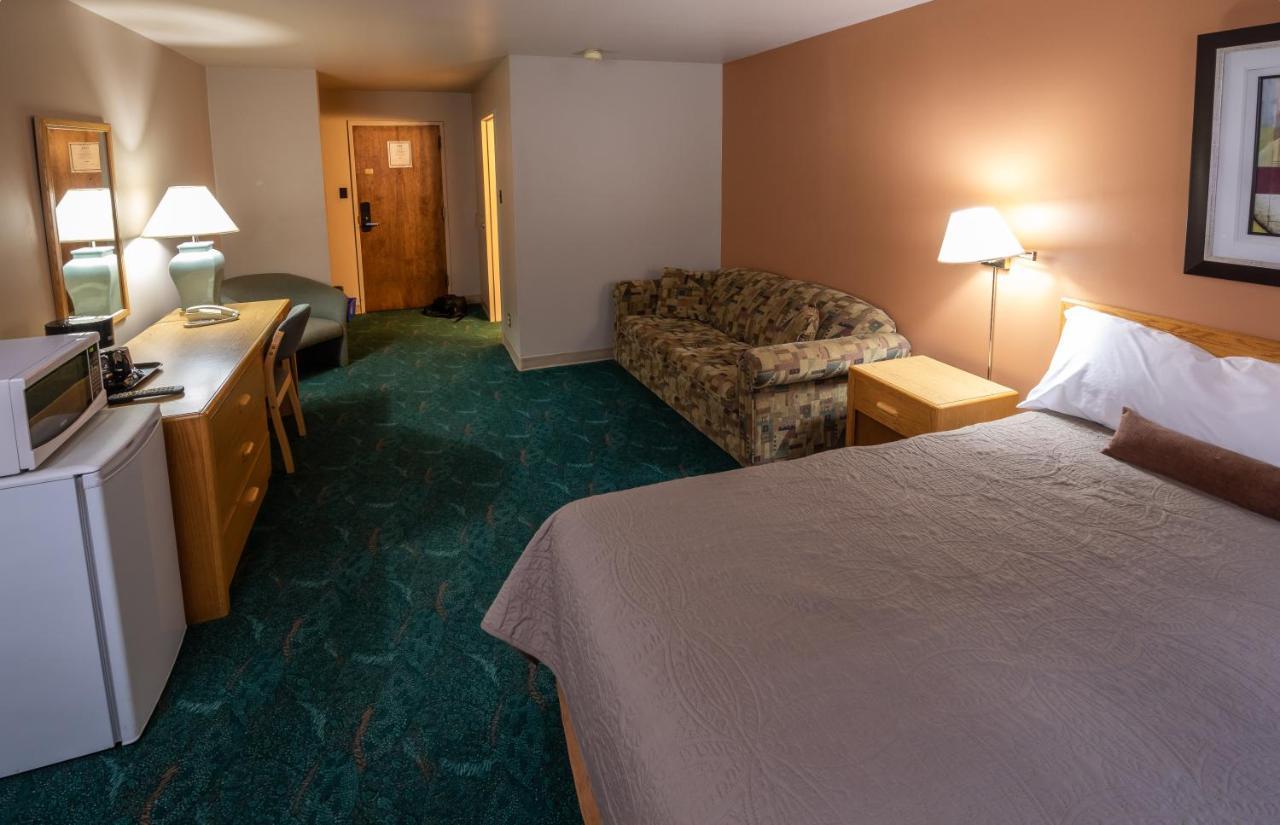 Keystone Motor Inn Брендон Екстер'єр фото